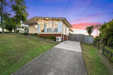 Photo of property in 35 Waimumu Road, Massey, Auckland, 0614
