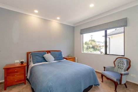 Photo of property in 11 Rutland Place, Taradale, Napier, 4112