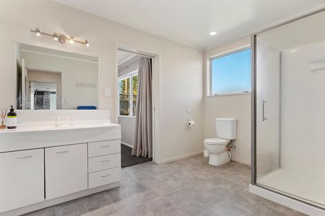 Photo of property in 4 Adrine Lane, Ohauiti, Tauranga, 3173
