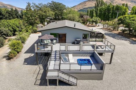 Photo of property in 289 Riverbank Road, Wanaka, 9382