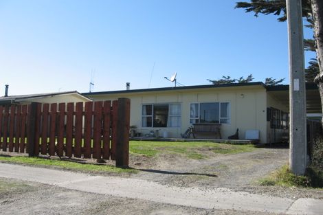 Photo of property in 13 Hunia Terrace, Himatangi Beach, Foxton, 4891