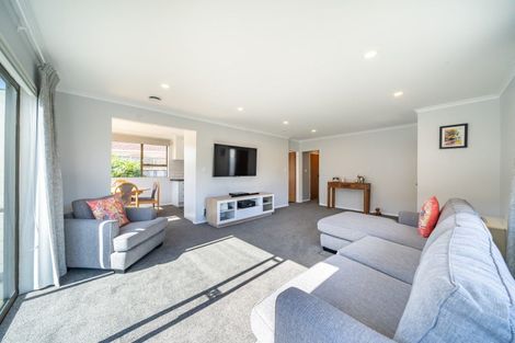 Photo of property in 83 Pasadena Crescent, Totara Park, Upper Hutt, 5018