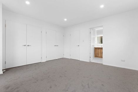 Photo of property in 16 Dotterel Place, Westgate, Auckland, 0614