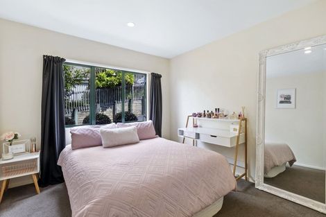 Photo of property in 2/60 Arran Road, Browns Bay, Auckland, 0630