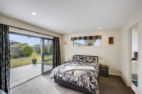 Photo of property in 72 Orotu Drive, Poraiti, Napier, 4112