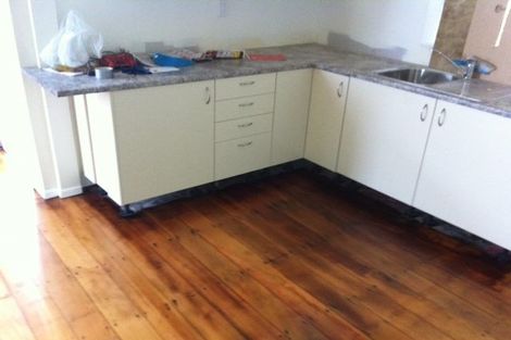 Photo of property in 76a Kelburn Parade, Kelburn, Wellington, 6012