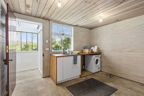 Photo of property in 82 Creswick Terrace, Northland, Wellington, 6012