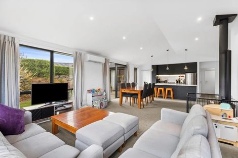 Photo of property in 51 Kirimoko Crescent, Wanaka, 9305