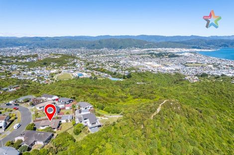 Photo of property in 11 Jasmine Grove, Maungaraki, Lower Hutt, 5010