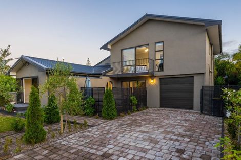 Photo of property in 8a Westbourne Road, Murrays Bay, Auckland, 0630