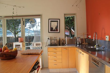 Photo of property in 5 Awa Road, Miramar, Wellington, 6022