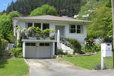 Photo of property in 6 Newgate Street, Picton, 7220