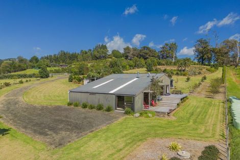 Photo of property in 60 Resolution Rise, Cooks Beach, Whitianga, 3591