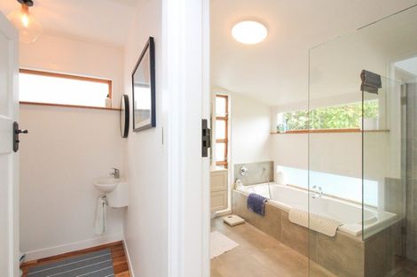 Photo of property in 71 Freyberg Street, Lyall Bay, Wellington, 6022