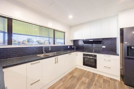 Photo of property in 20 Shanly Street, Waipawa, 4210