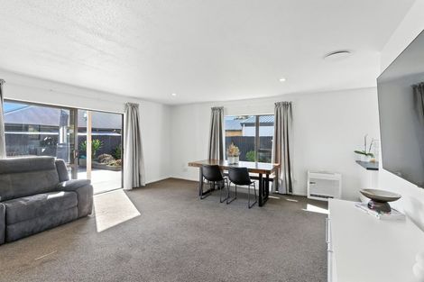 Photo of property in 3b Cobden Place, Woodend, 7610