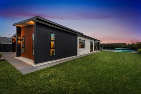 Photo of property in 13 Glaisdale Crescent, Flagstaff, Hamilton, 3210