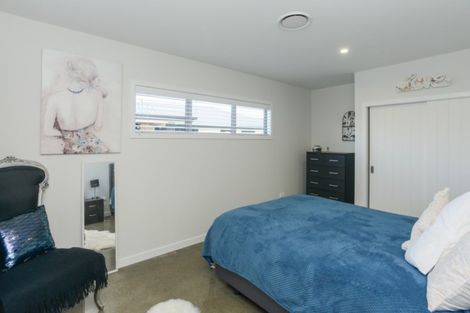 Photo of property in 80 Orotu Drive, Poraiti, Napier, 4112