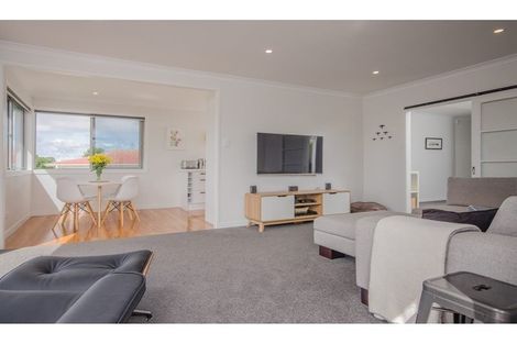 Photo of property in 431 Don Buck Road, Massey, Auckland, 0614