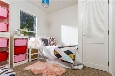 Photo of property in 1/4 Malibu Grove, Bayview, Auckland, 0629