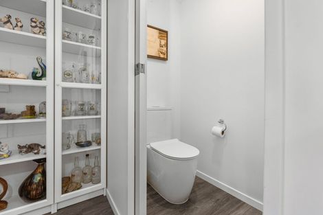 Photo of property in 2/60 Moncks Spur Road, Redcliffs, Christchurch, 8081