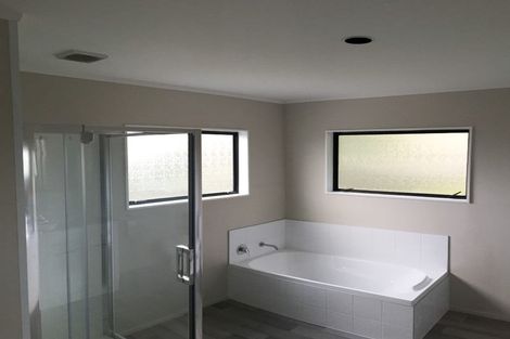 Photo of property in 1/13 Naviti Place, Browns Bay, Auckland, 0630