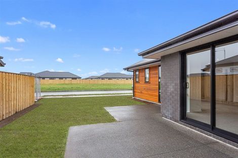 Photo of property in 76a Watkins Drive, Rangiora, 7400