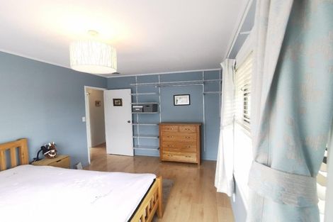 Photo of property in 17 Palmetto Place, Goodwood Heights, Auckland, 2105