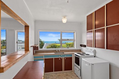 Photo of property in 13 Scarboro Terrace, Murrays Bay, Auckland, 0630