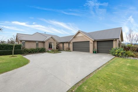 Photo of property in 11 Rossington Drive, West Melton, 7618