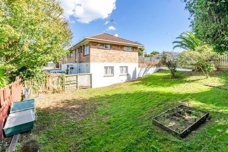 Photo of property in 2/55 Glenmore Road, Sunnyhills, Auckland, 2010