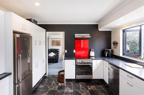 Photo of property in 35 Sherwill Street, Feilding, 4702