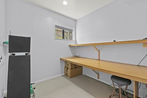 Photo of property in 2/284 Sunset Road, Windsor Park, Auckland, 0632