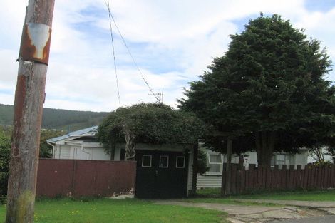 Photo of property in 17a Tawa Terrace, Tawa, Wellington, 5028