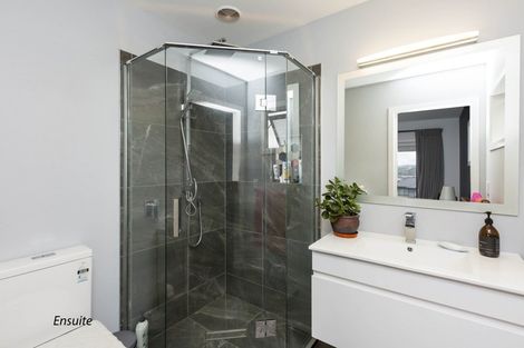 Photo of property in 125 Riverstone Drive, Riverstone Terraces, Upper Hutt, 5018