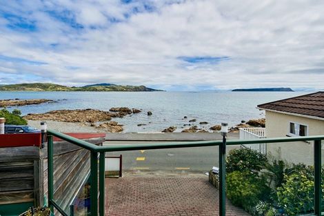 Photo of property in 16 Moana Road, Plimmerton, Porirua, 5026