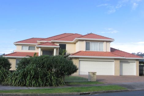 Photo of property in 36 Macnean Drive, East Tamaki Heights, Auckland, 2016