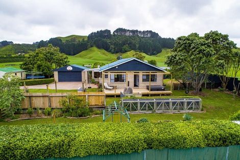 Photo of property in 136 Nopera Road, Waiiti, Urenui, 4377