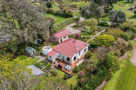 Photo of property in 840 Pukearuhe Road, Waiiti, Urenui, 4377