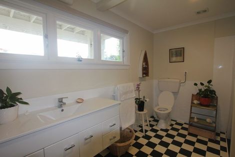 Photo of property in 5 Fitzroy Road, Bluff Hill, Napier, 4110