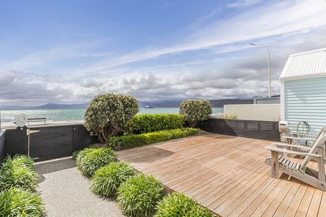 Photo of property in 69 Marine Parade, Seatoun, Wellington, 6022