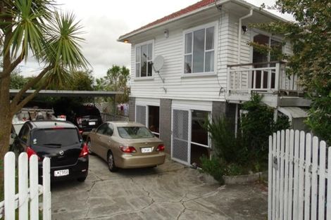 Photo of property in 1/7 Te Atatu Road, Te Atatu South, Auckland, 0610