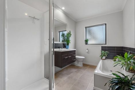 Photo of property in 36 Hobart Drive, Spotswood, New Plymouth, 4310