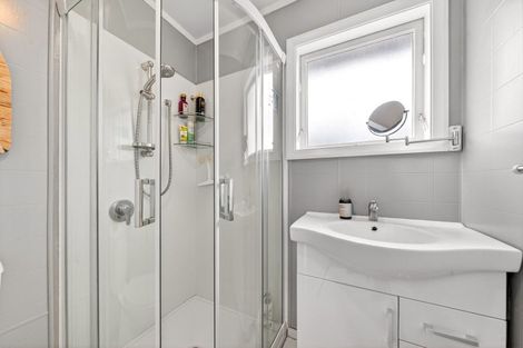 Photo of property in 3 Feist Street, Carterton, 5713