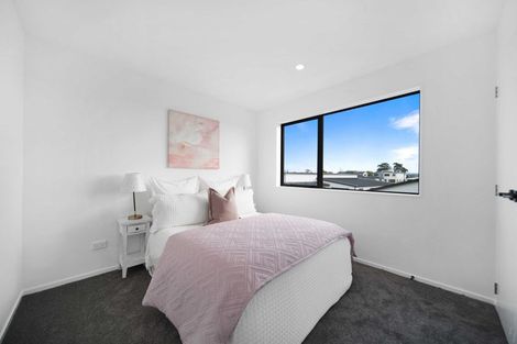 Photo of property in 9 Korowhiti Road, Clarks Beach, 2122