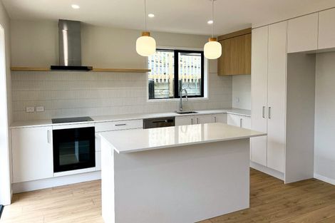 Photo of property in 11 Ti Tree Lane, Stanmore Bay, Whangaparaoa, 0932