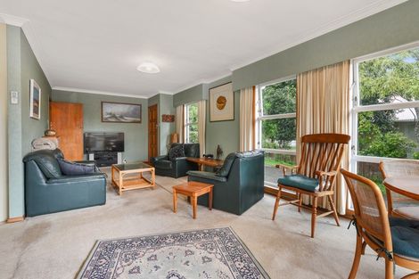 Photo of property in 122 Tarawera Road, Lynmore, Rotorua, 3010