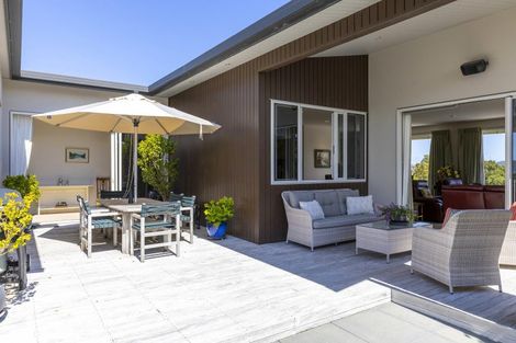 Photo of property in 30 Karapoto Lane, Rainbow Point, Taupo, 3330