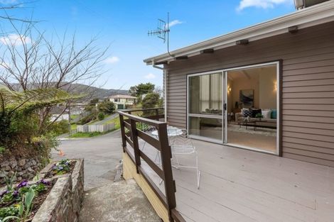 Photo of property in 30 Davis Grove, Wainuiomata, Lower Hutt, 5014
