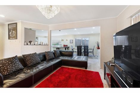 Photo of property in 7 Piper Place, Goodwood Heights, Auckland, 2105